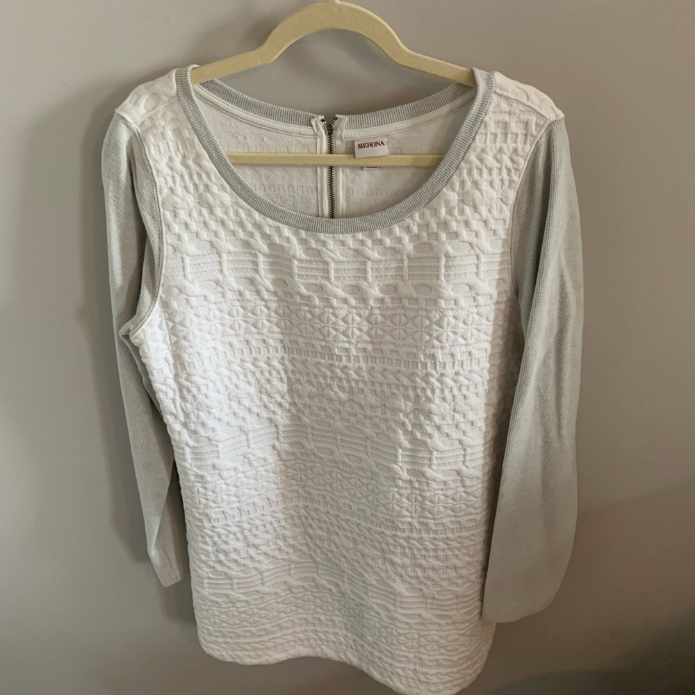 Women’s Textured Top